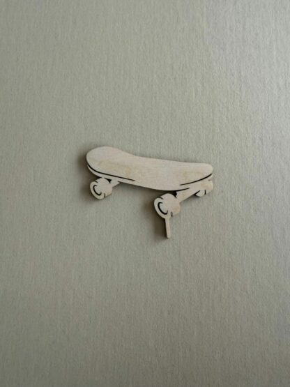 Skateboard Stecker für den Geburtstagskranz als Tischdeko für den Geburtstag.