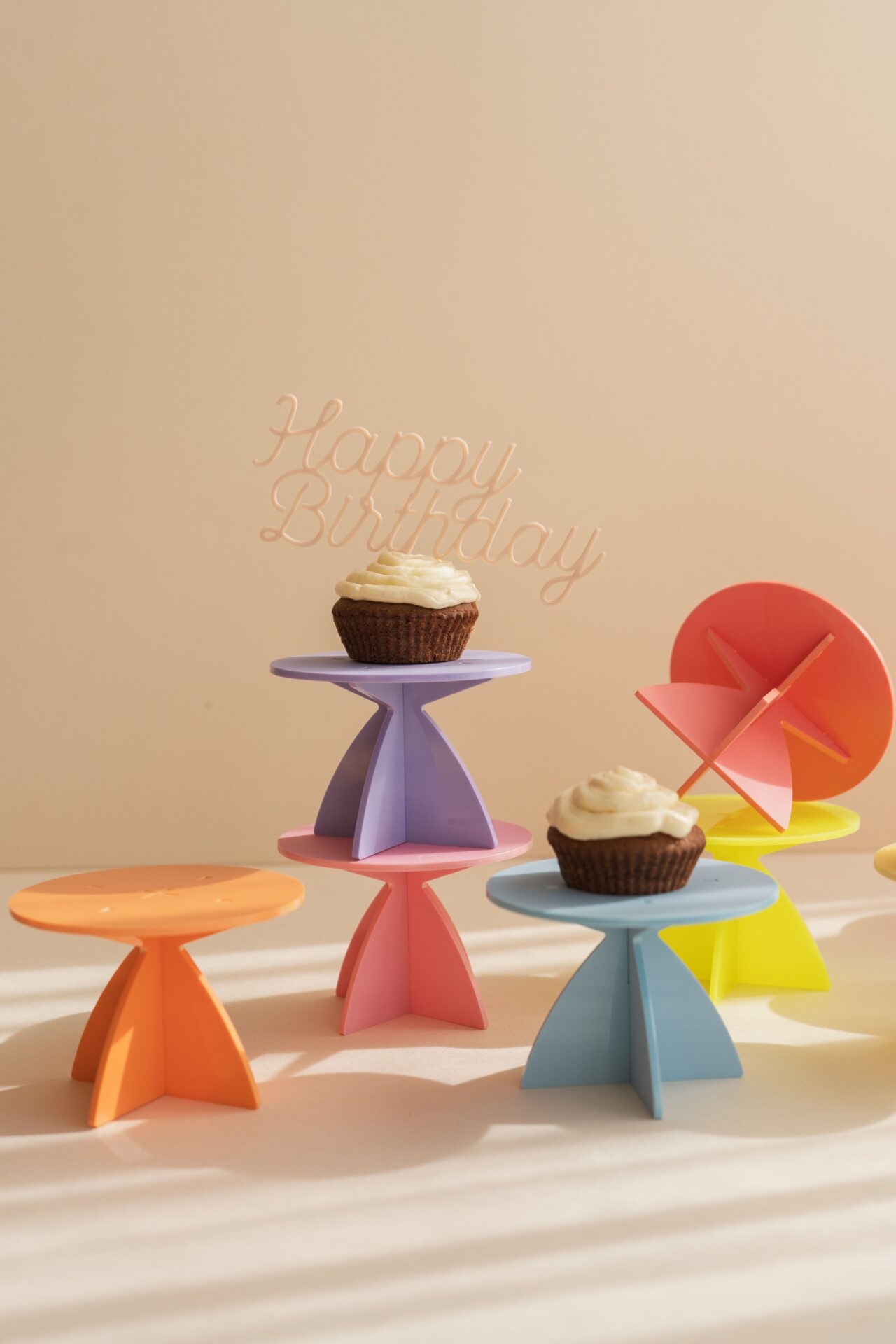 Bunte Cupcake Ständer